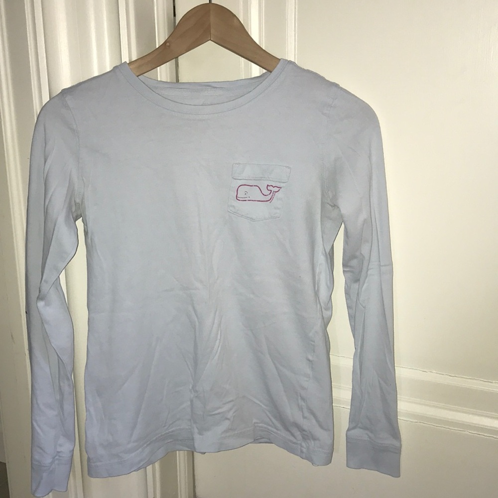 Vineyard vines tee